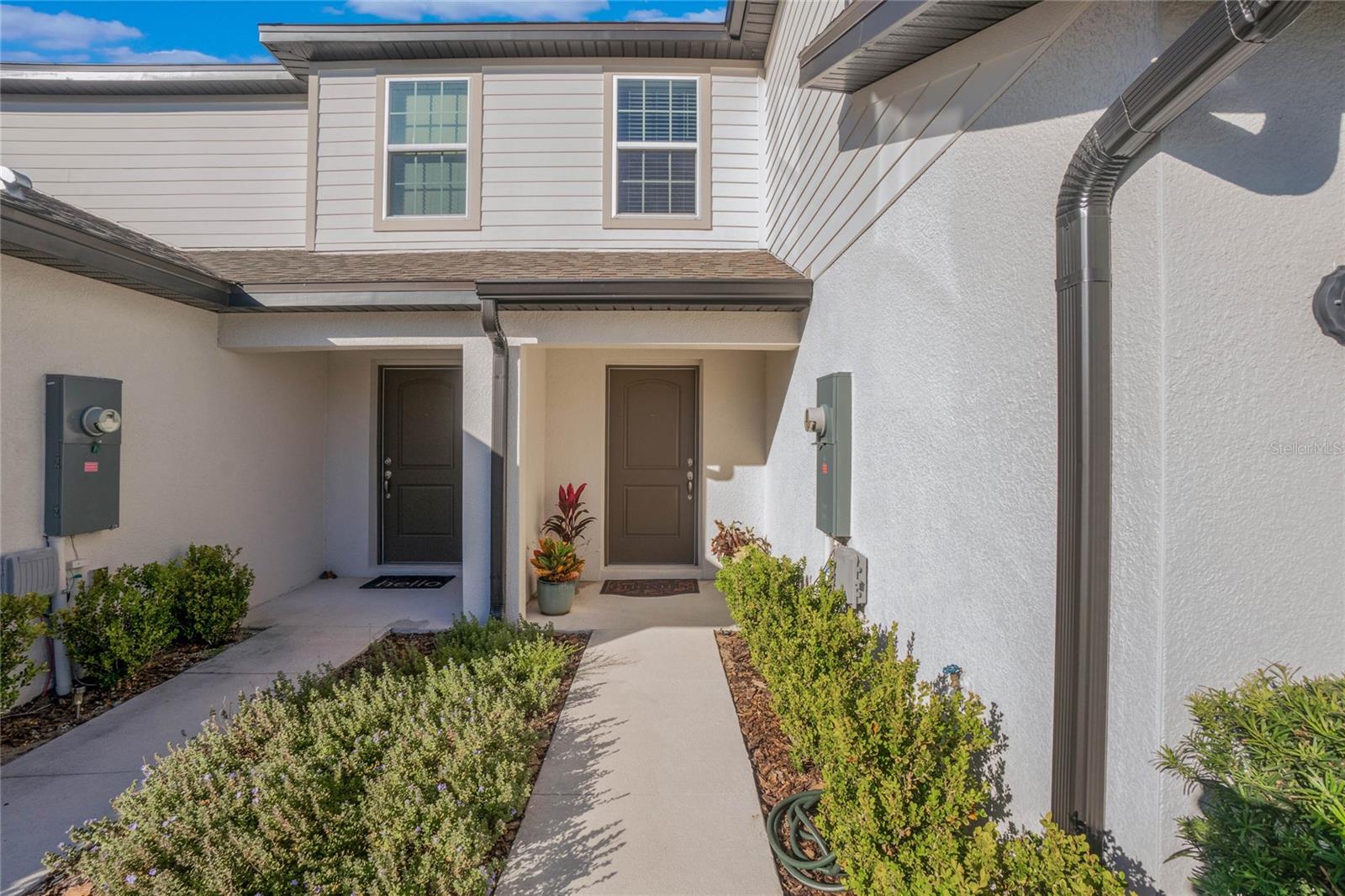1592 WYNFORD CIRCLE