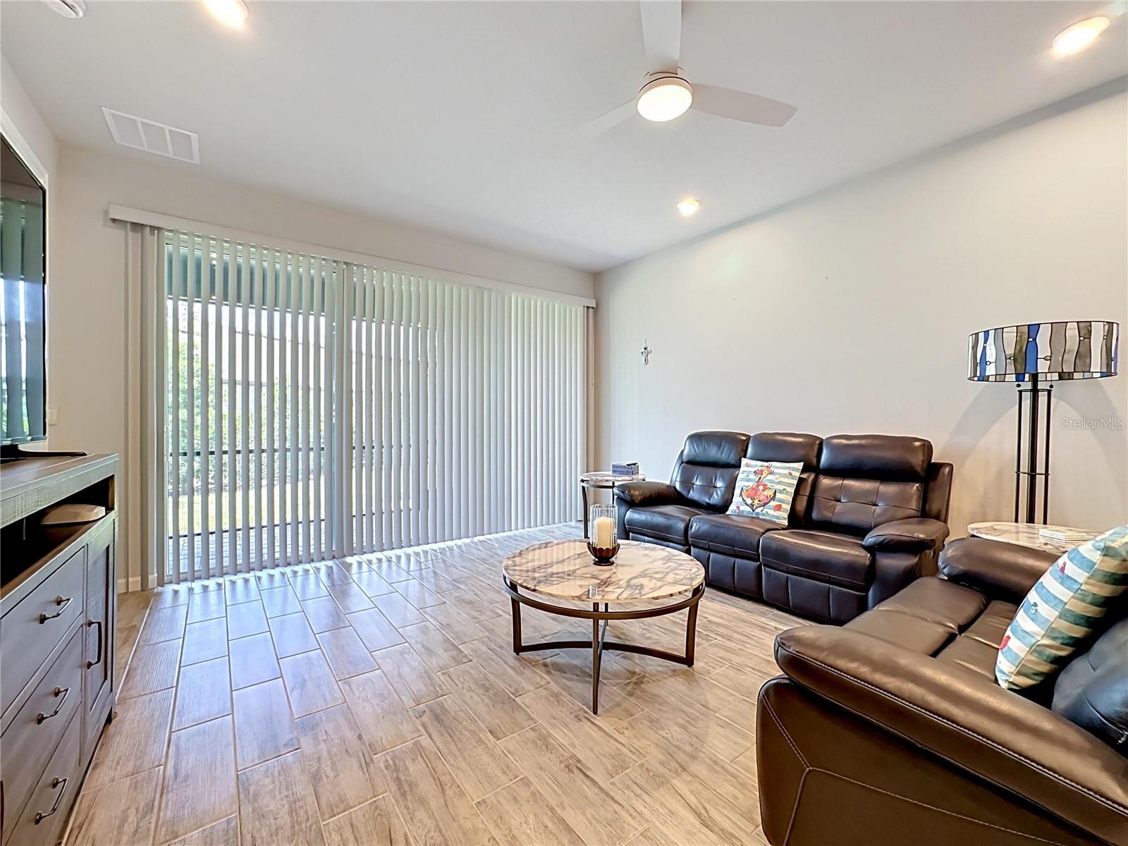 LA PALOMA PRESERVE - Residential