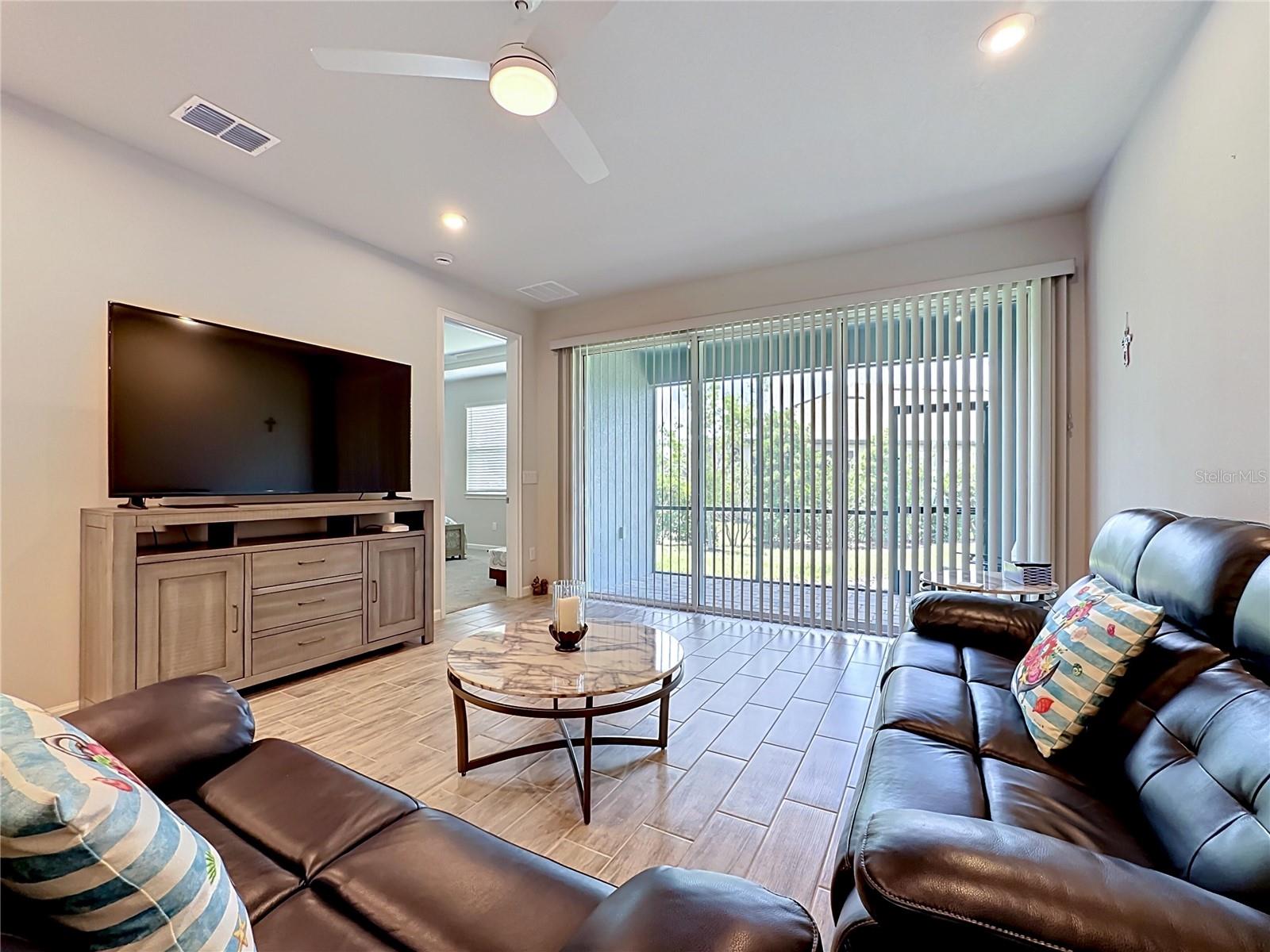 LA PALOMA PRESERVE - Residential