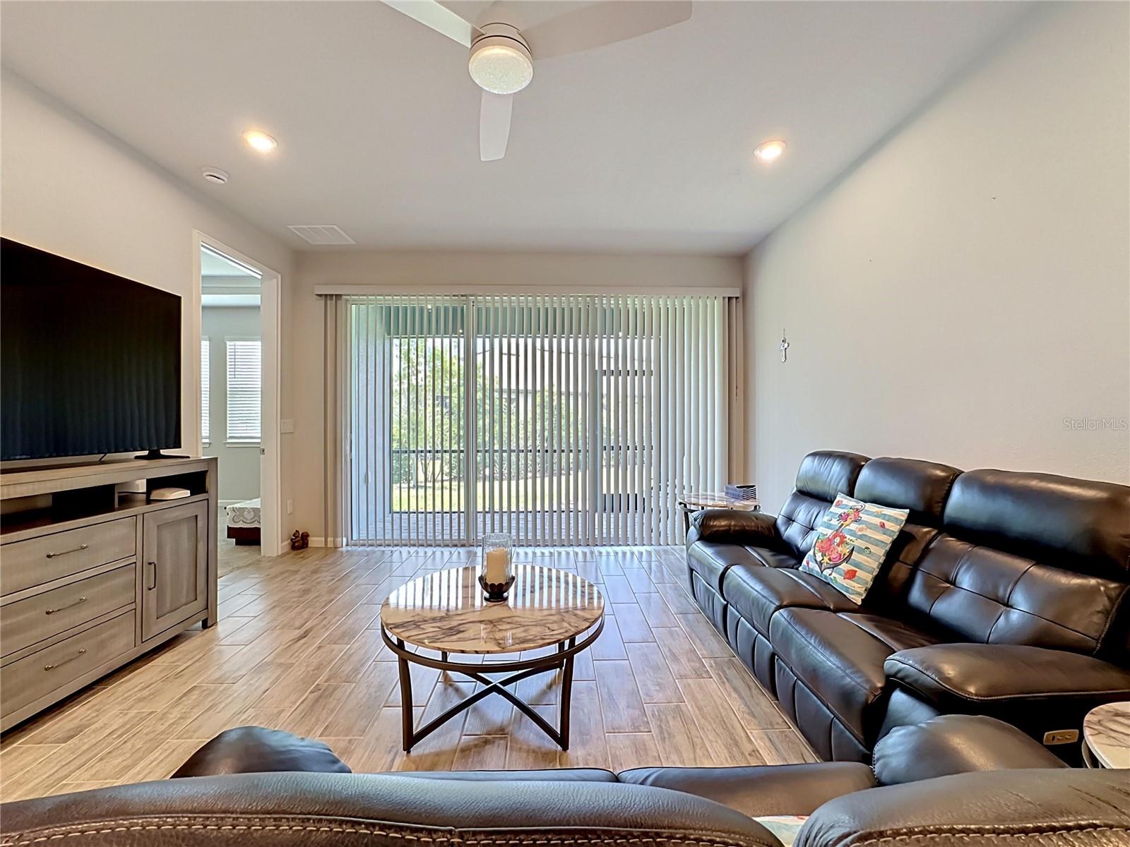 LA PALOMA PRESERVE - Residential