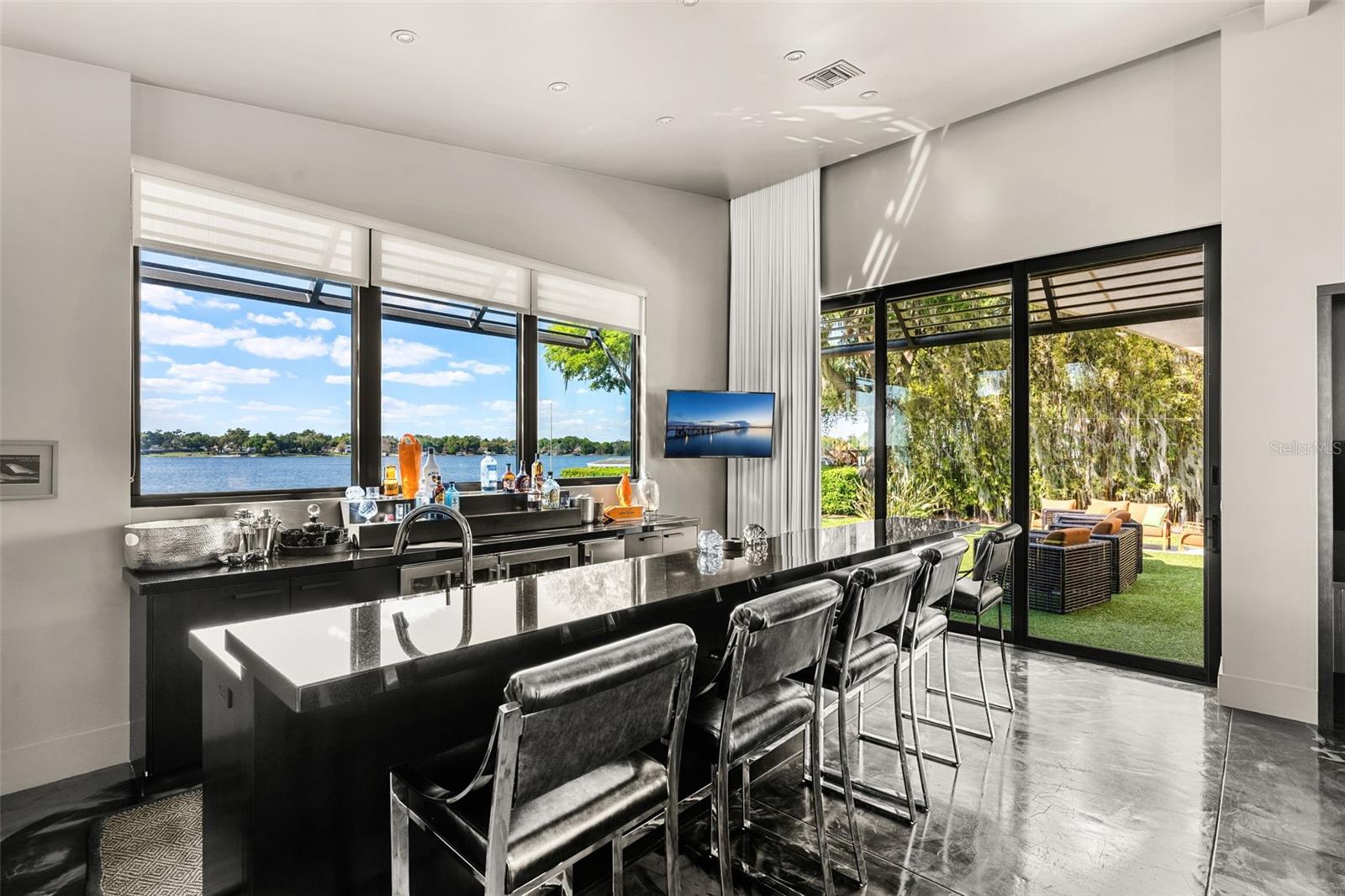 PLEASURE ISLAND - Residential