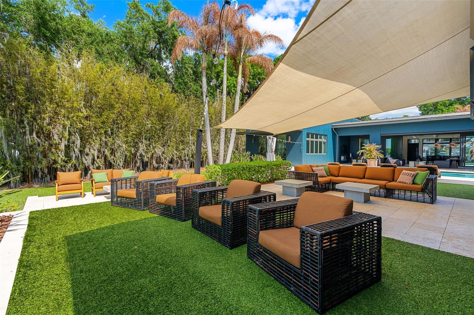 PLEASURE ISLAND - Residential