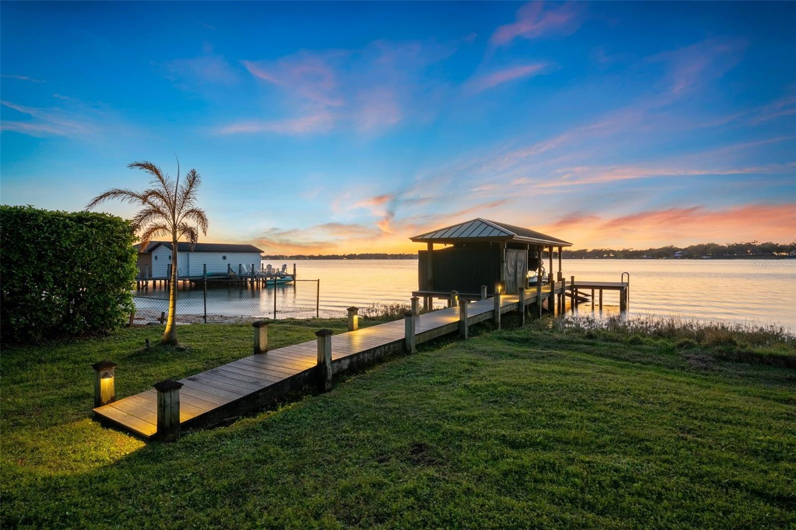 PLEASURE ISLAND - Residential