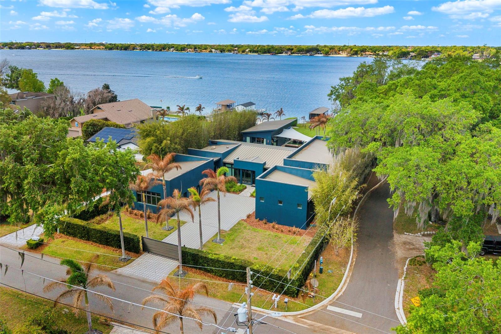 PLEASURE ISLAND - Residential