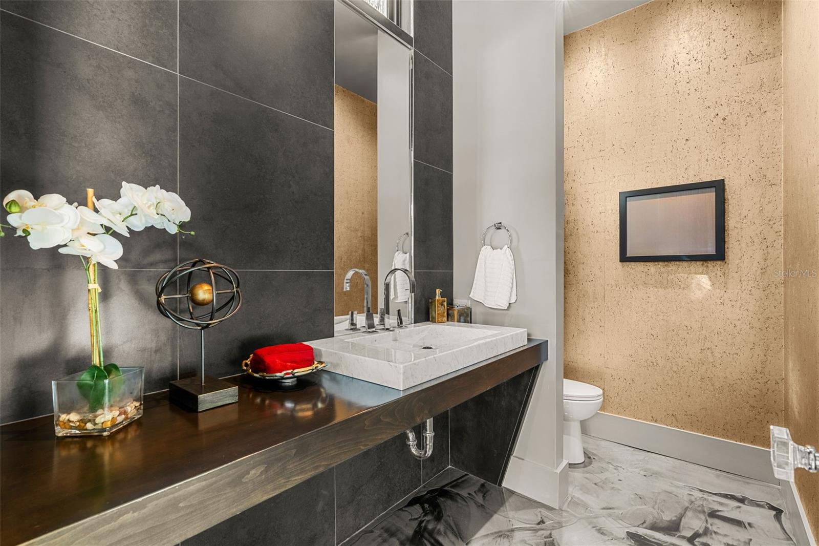 PLEASURE ISLAND - Residential