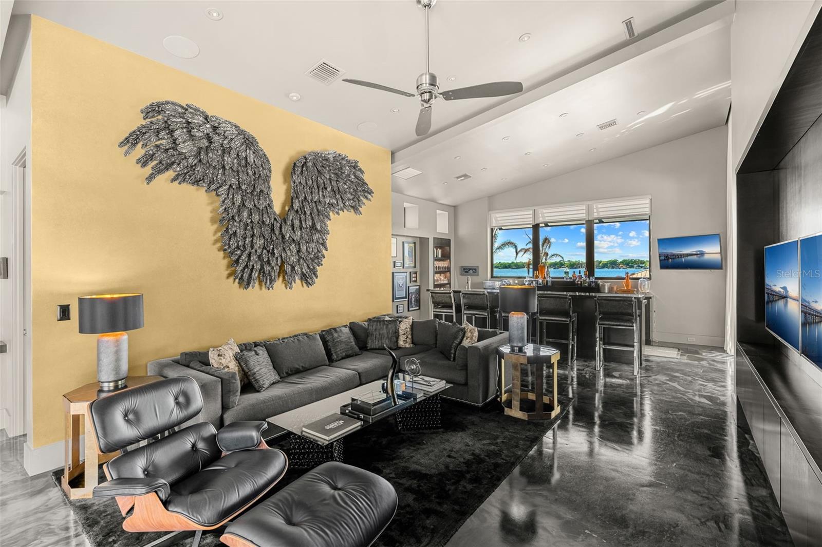 PLEASURE ISLAND - Residential