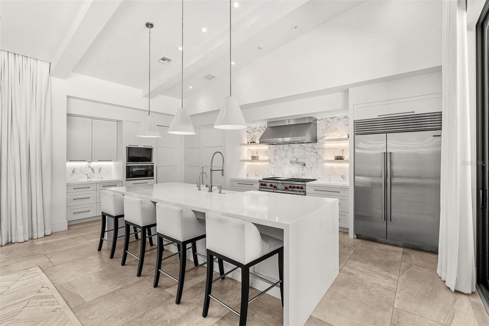 PLEASURE ISLAND - Residential