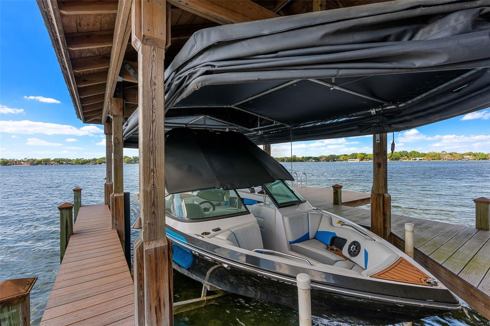 PLEASURE ISLAND - Residential