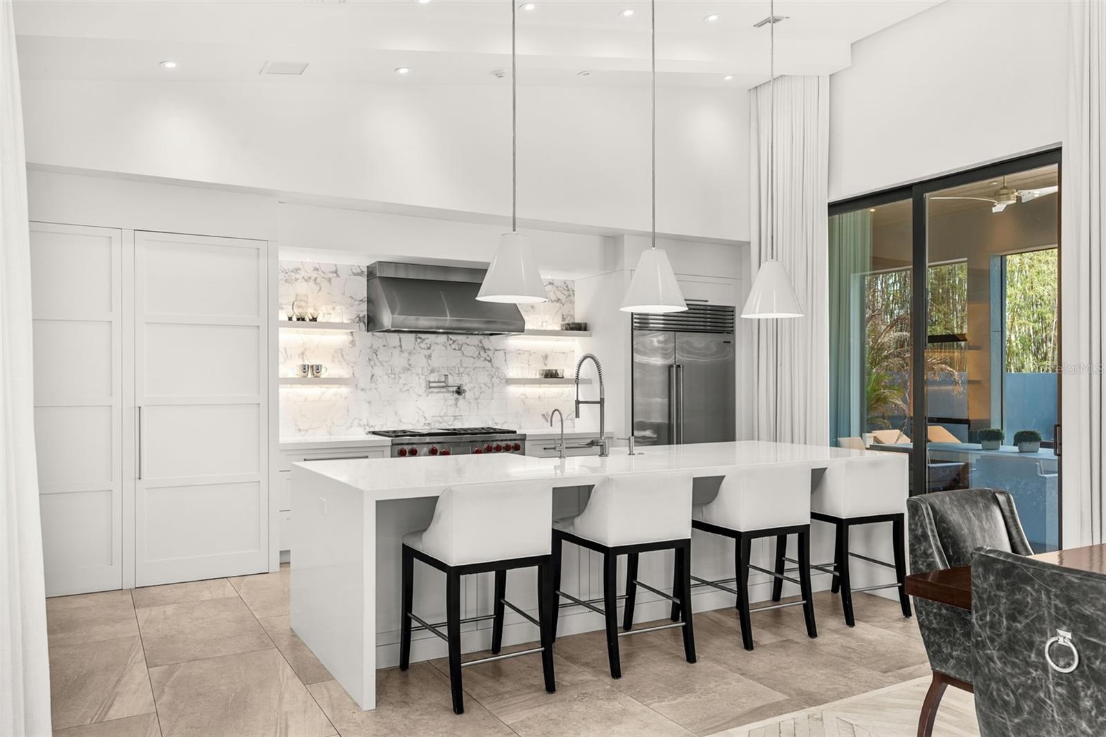 PLEASURE ISLAND - Residential