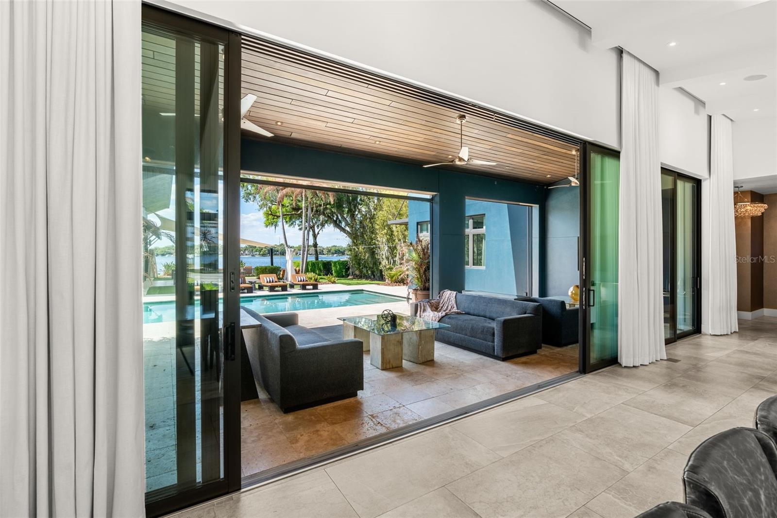 PLEASURE ISLAND - Residential