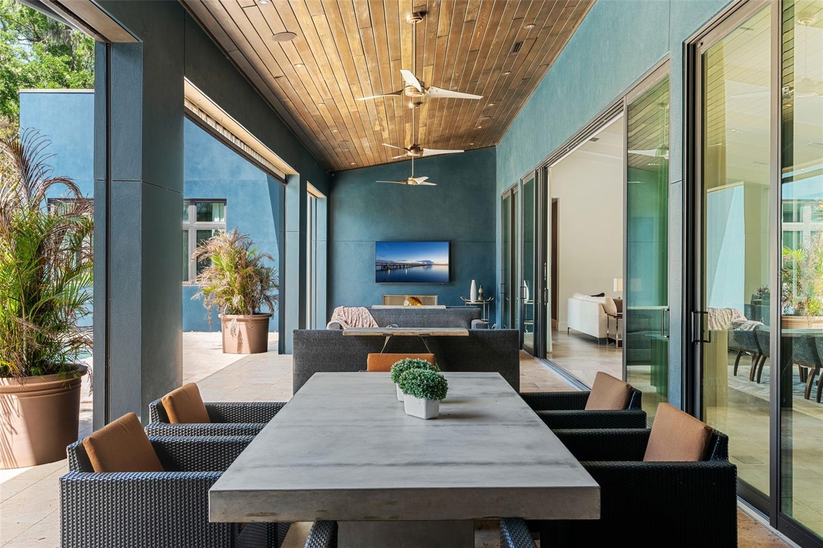 PLEASURE ISLAND - Residential