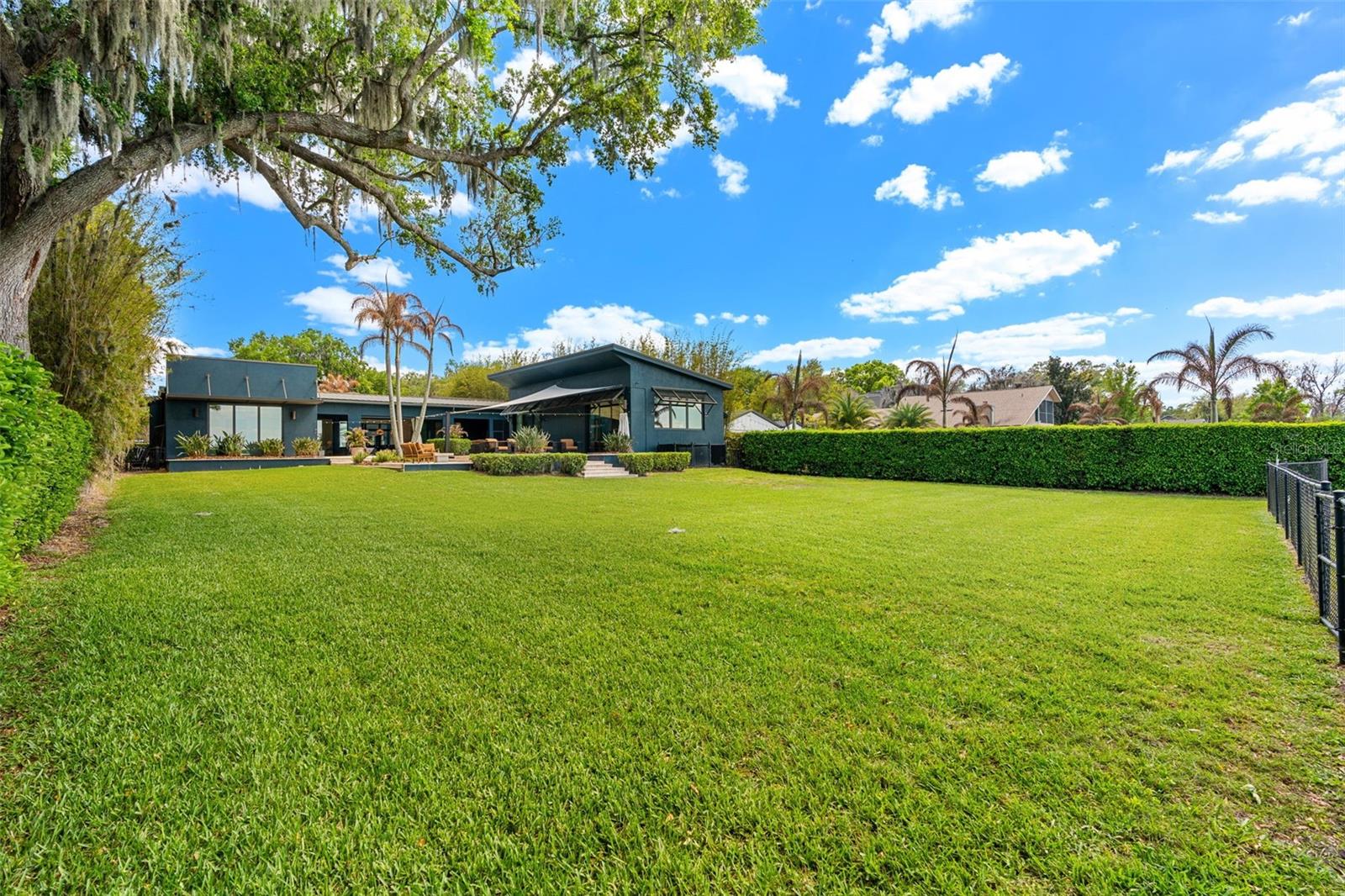 PLEASURE ISLAND - Residential