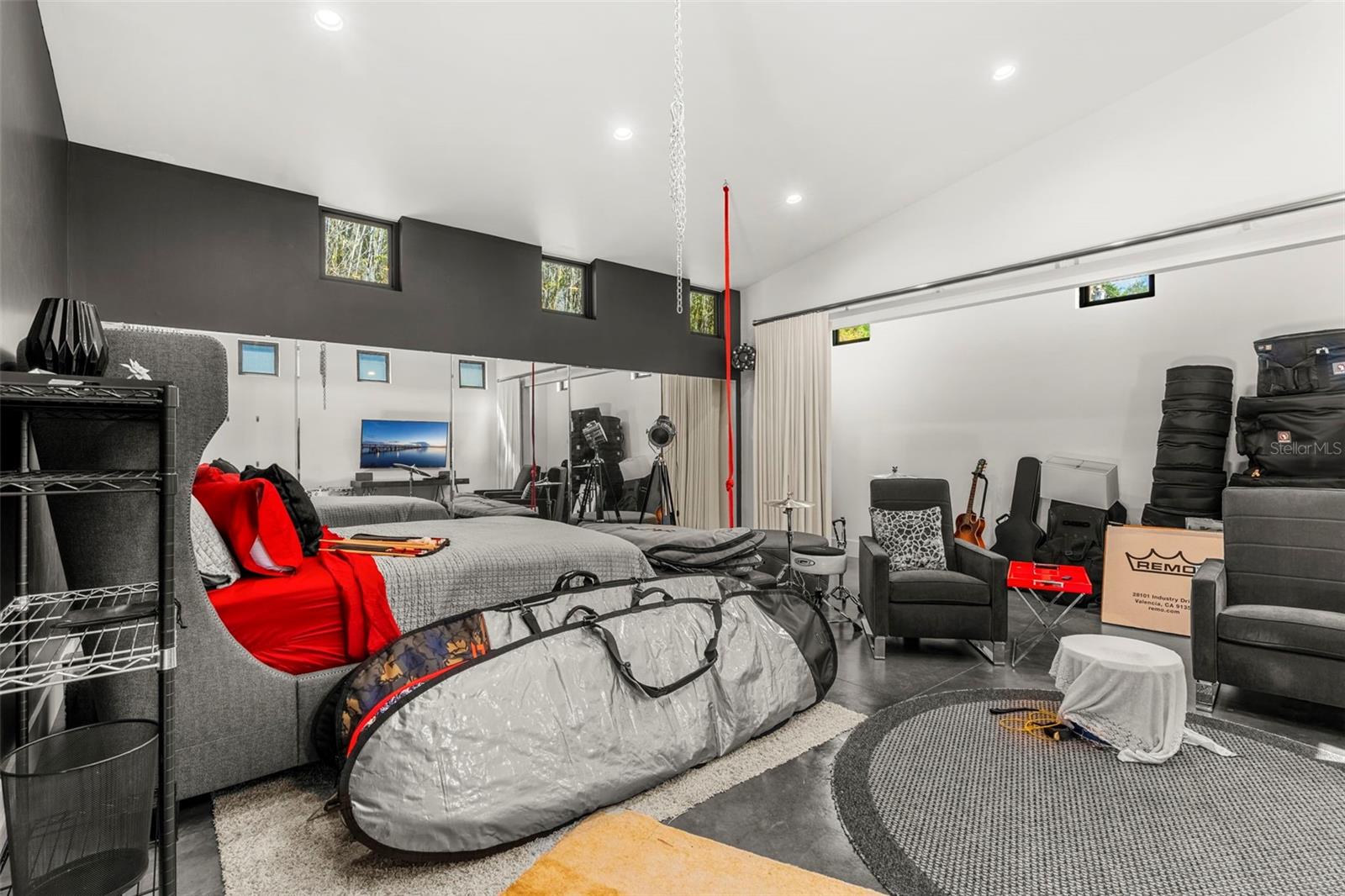 PLEASURE ISLAND - Residential