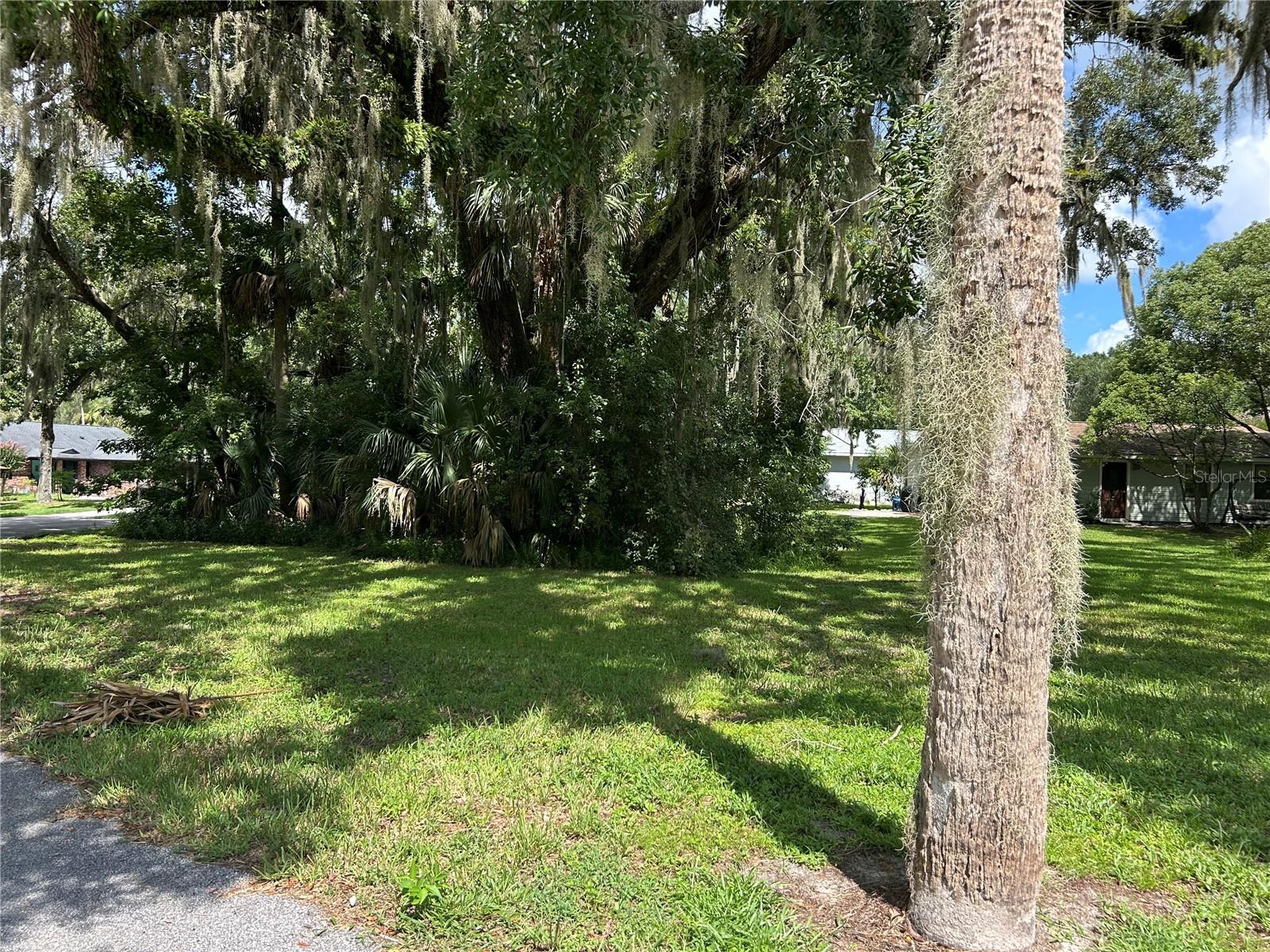 2711 BLUE HERON VILLAGE