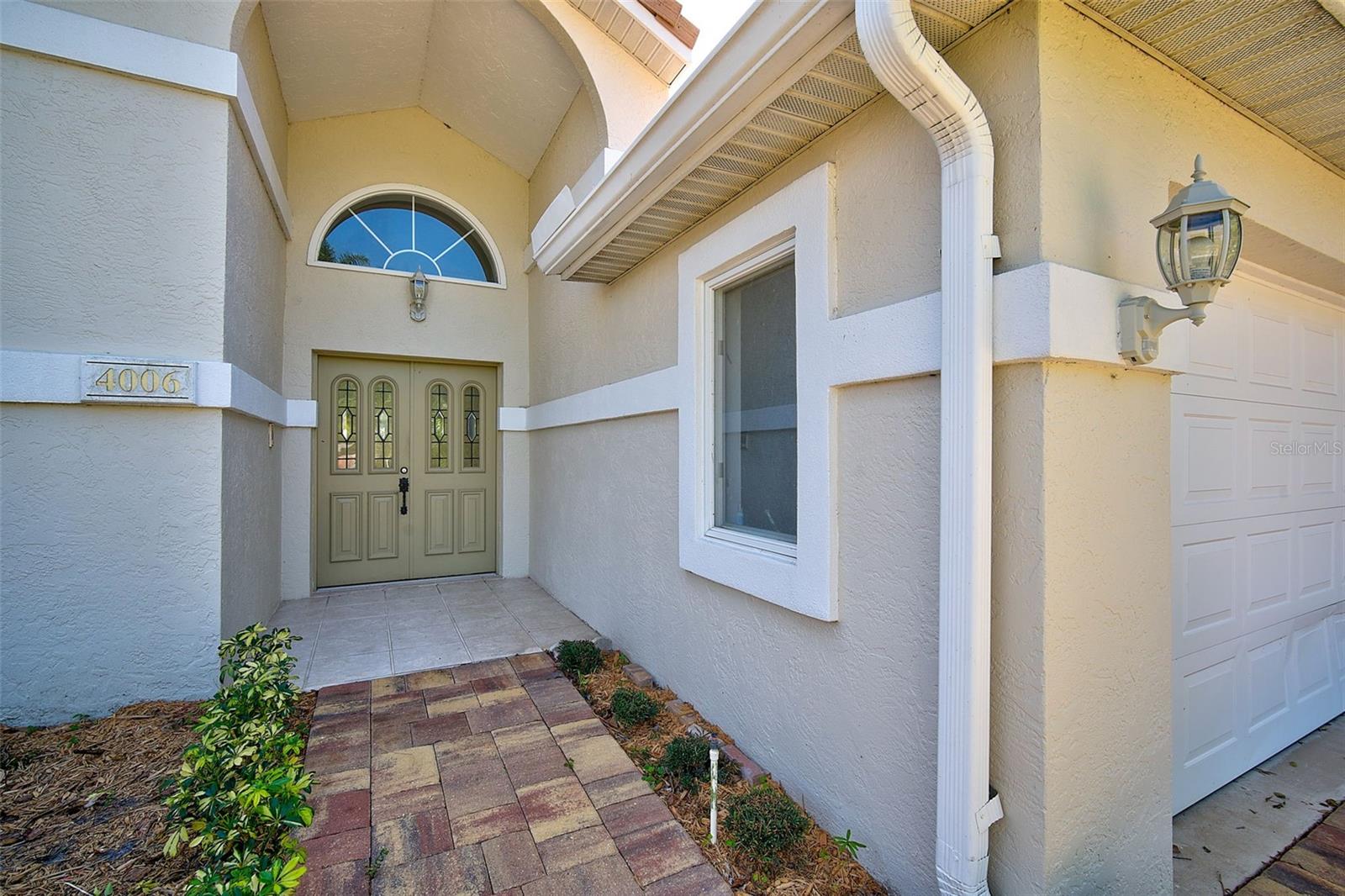 4006 CADDIE DRIVE E