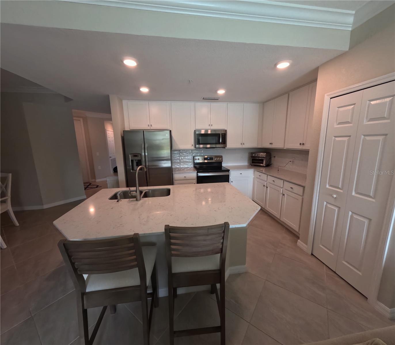 TERRACE V AT LAKEWOOD NATIONAL PH I - Residential Lease