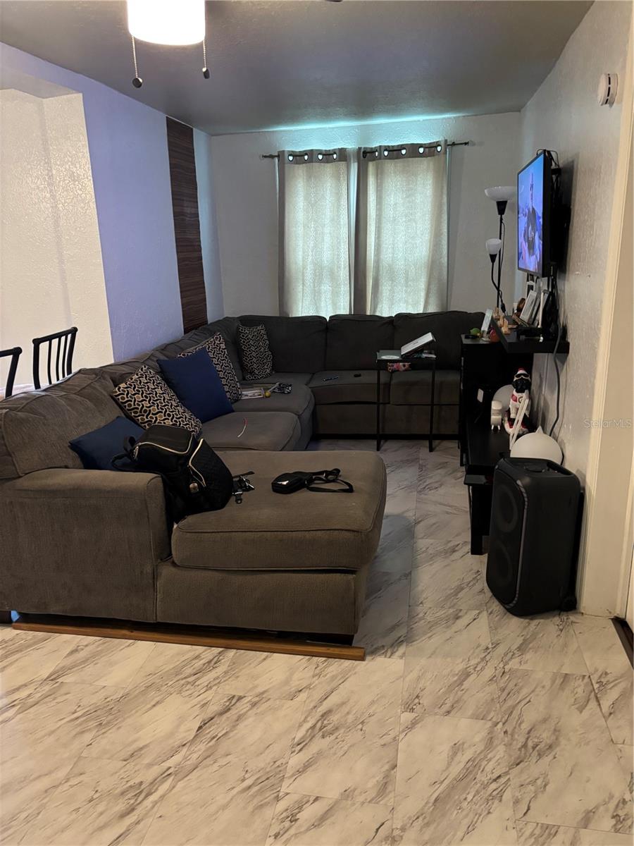 COUNTRY CLUB ESTATES RESUB PT - Residential