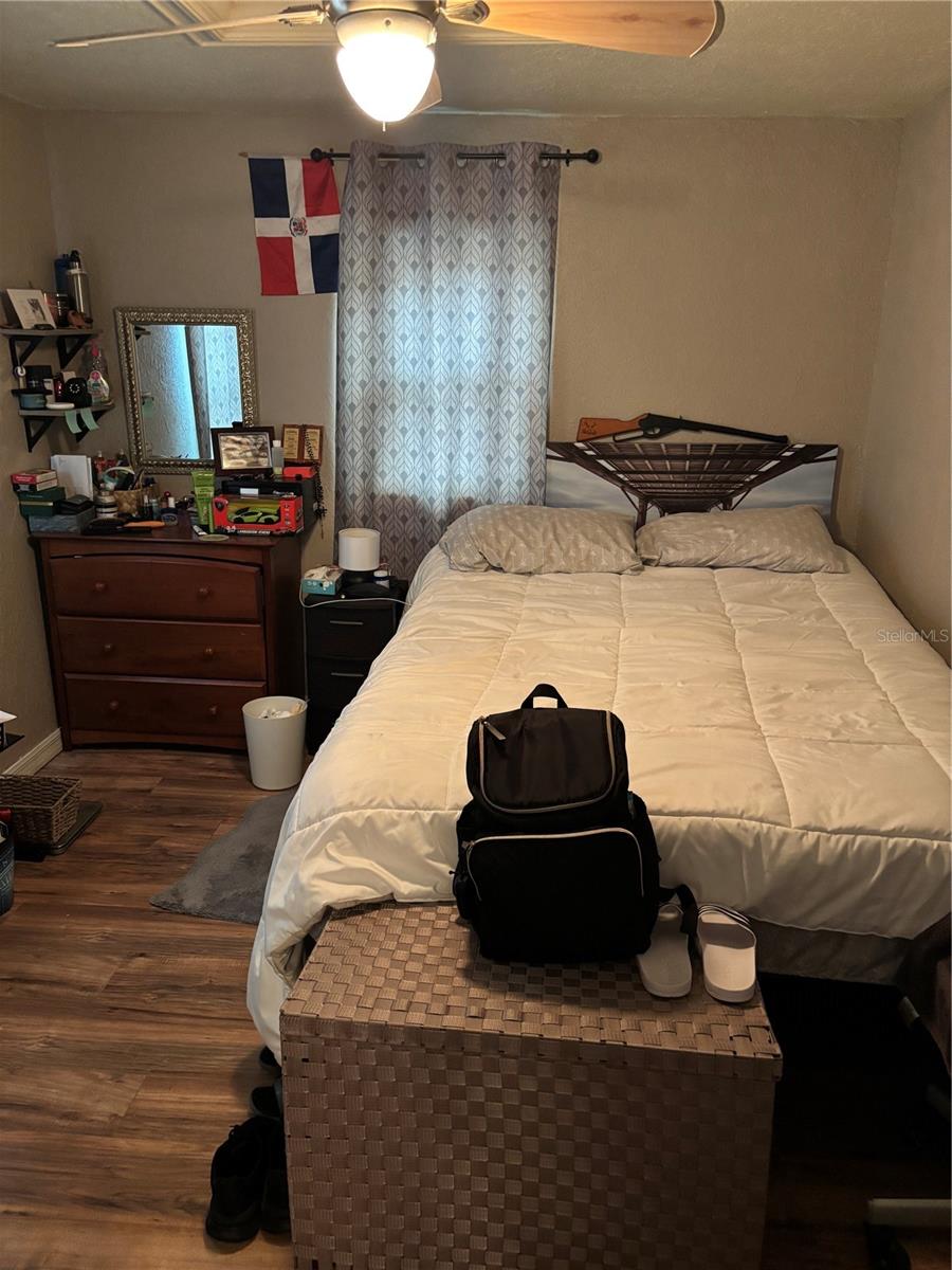 COUNTRY CLUB ESTATES RESUB PT - Residential