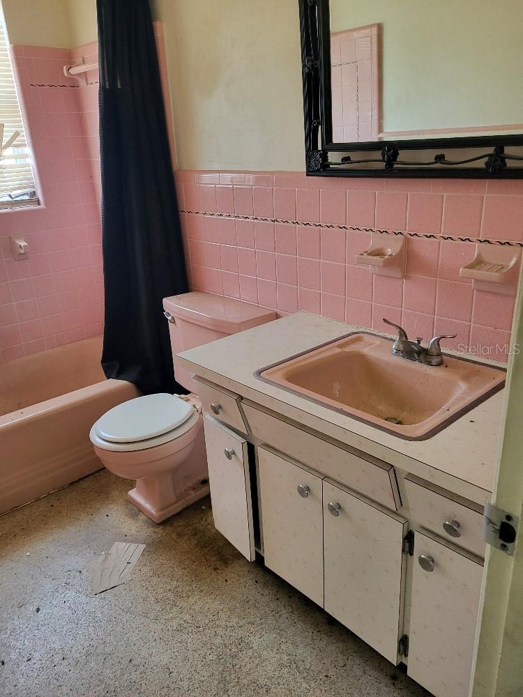 ORANGE MANOR 2ND ADD - Residential