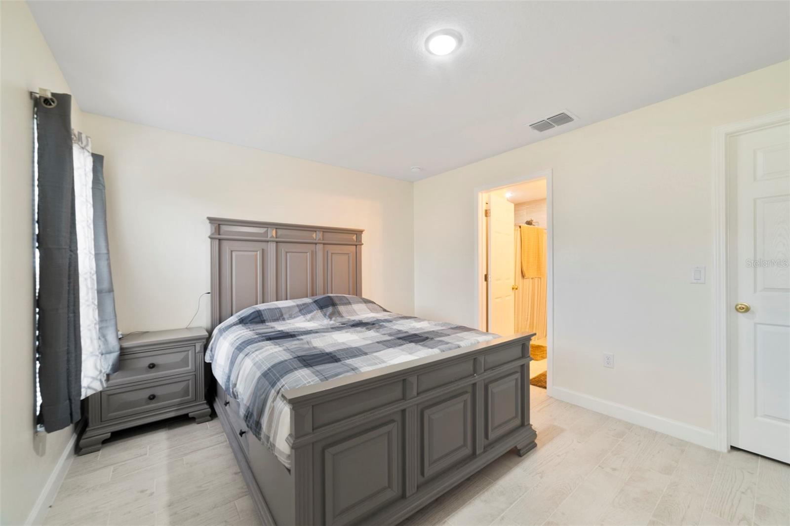 CIRCLE PARK REP - Residential