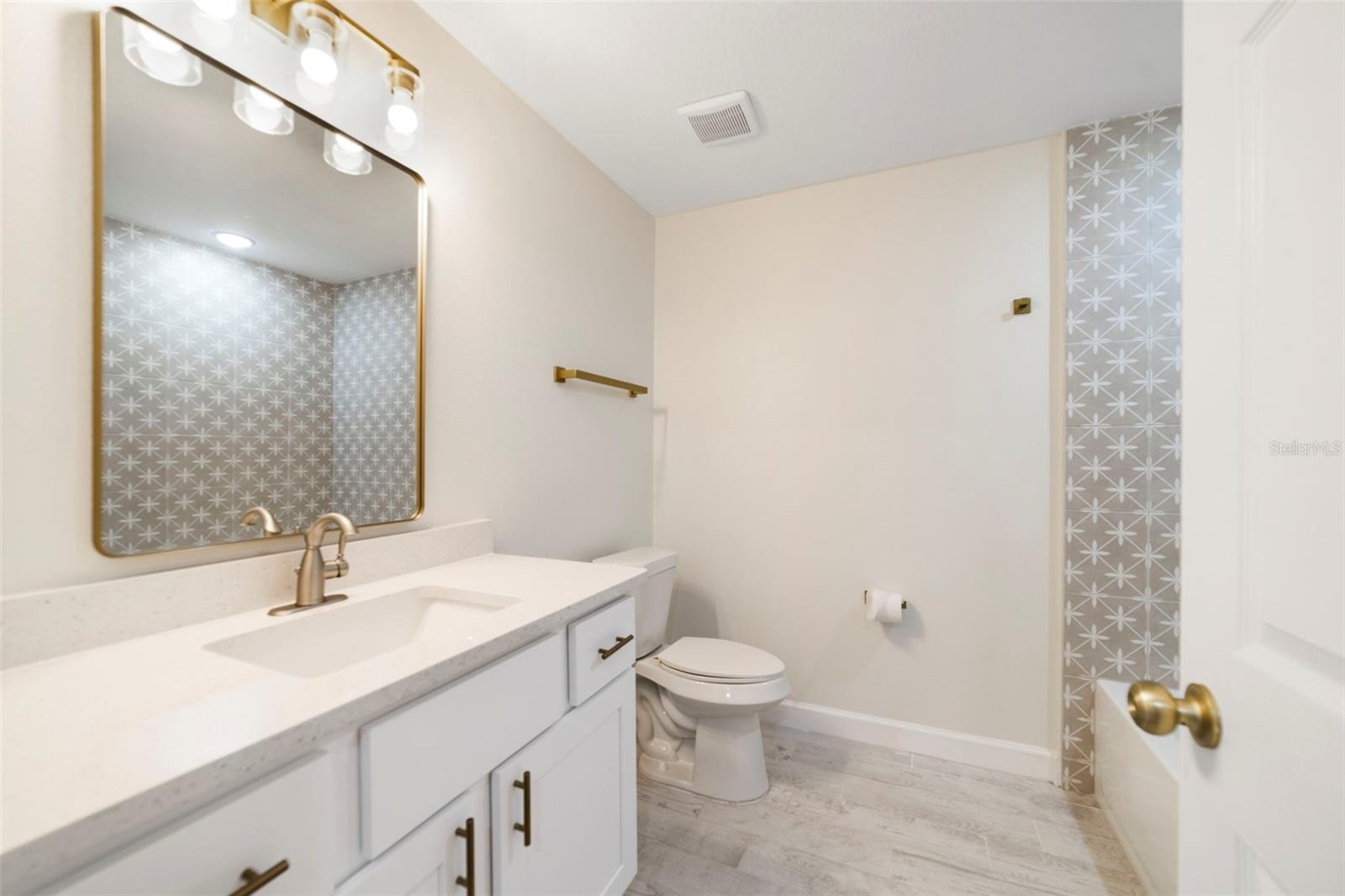 CIRCLE PARK REP - Residential