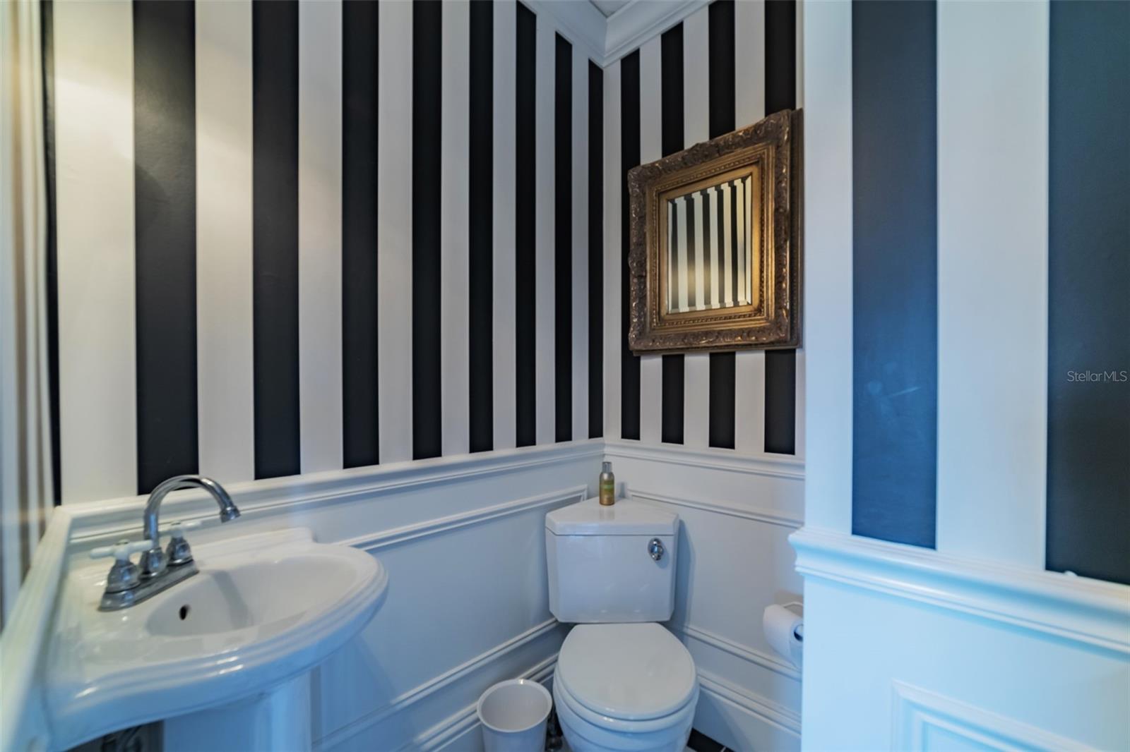 0000-NOT PART OF A SUBDIVISION - Residential