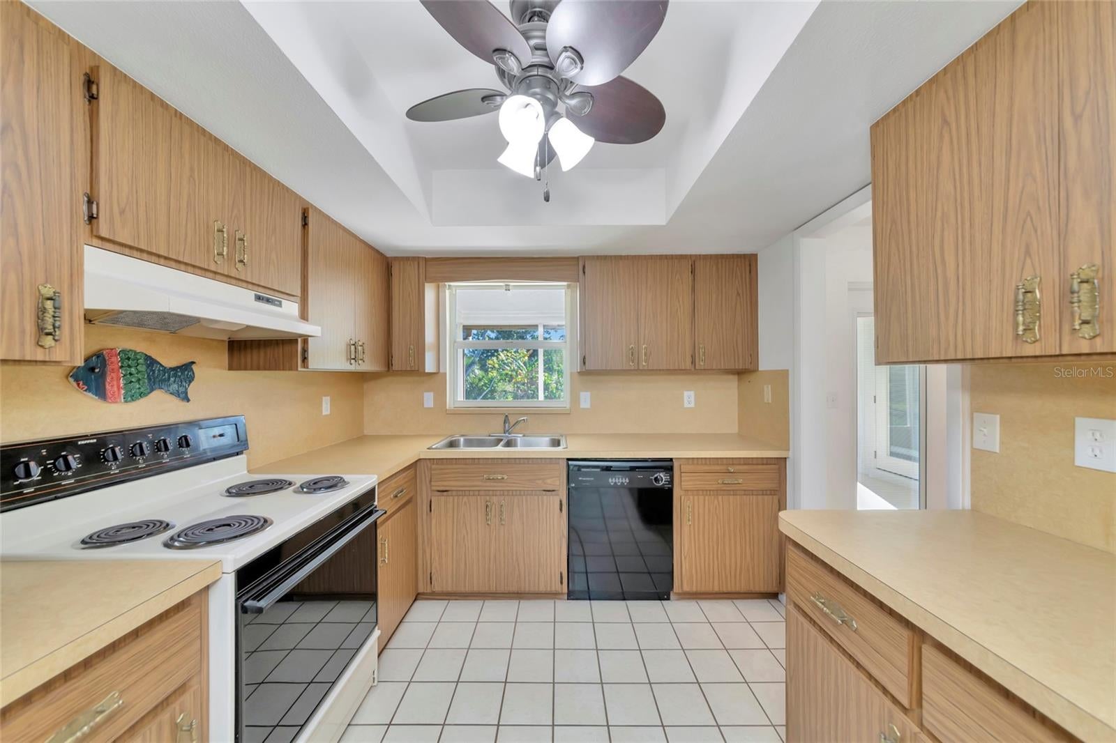 102 SANDHURST DRIVE, VENICE, FL, 34293 4 102 SANDHURST DRIVE