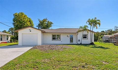 Photo of 102 Sandhurst Drive, Venice, FL 34293 (MLS # A4710612)