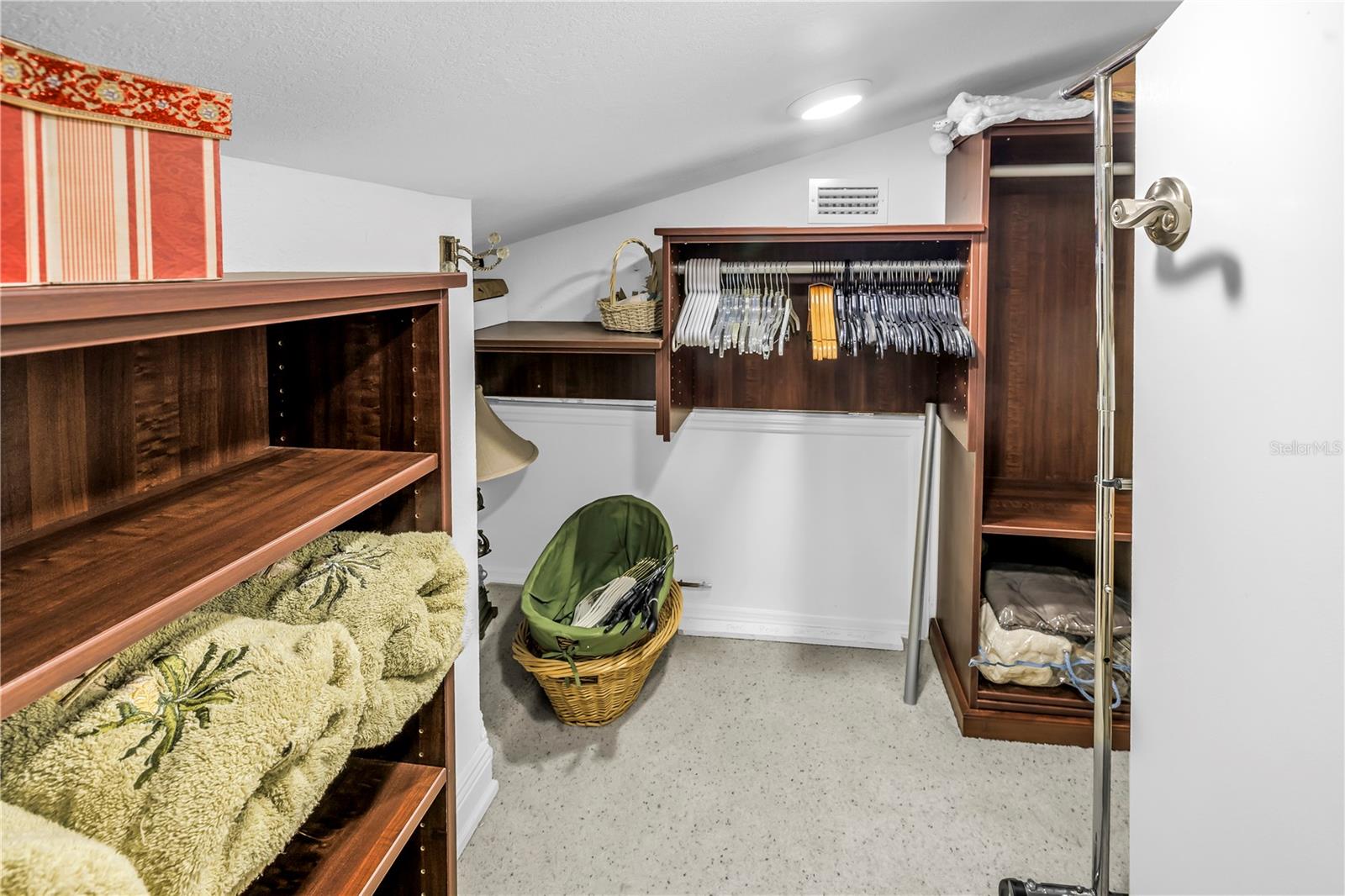 BAYWAY ISLES UNIT 1 - Residential