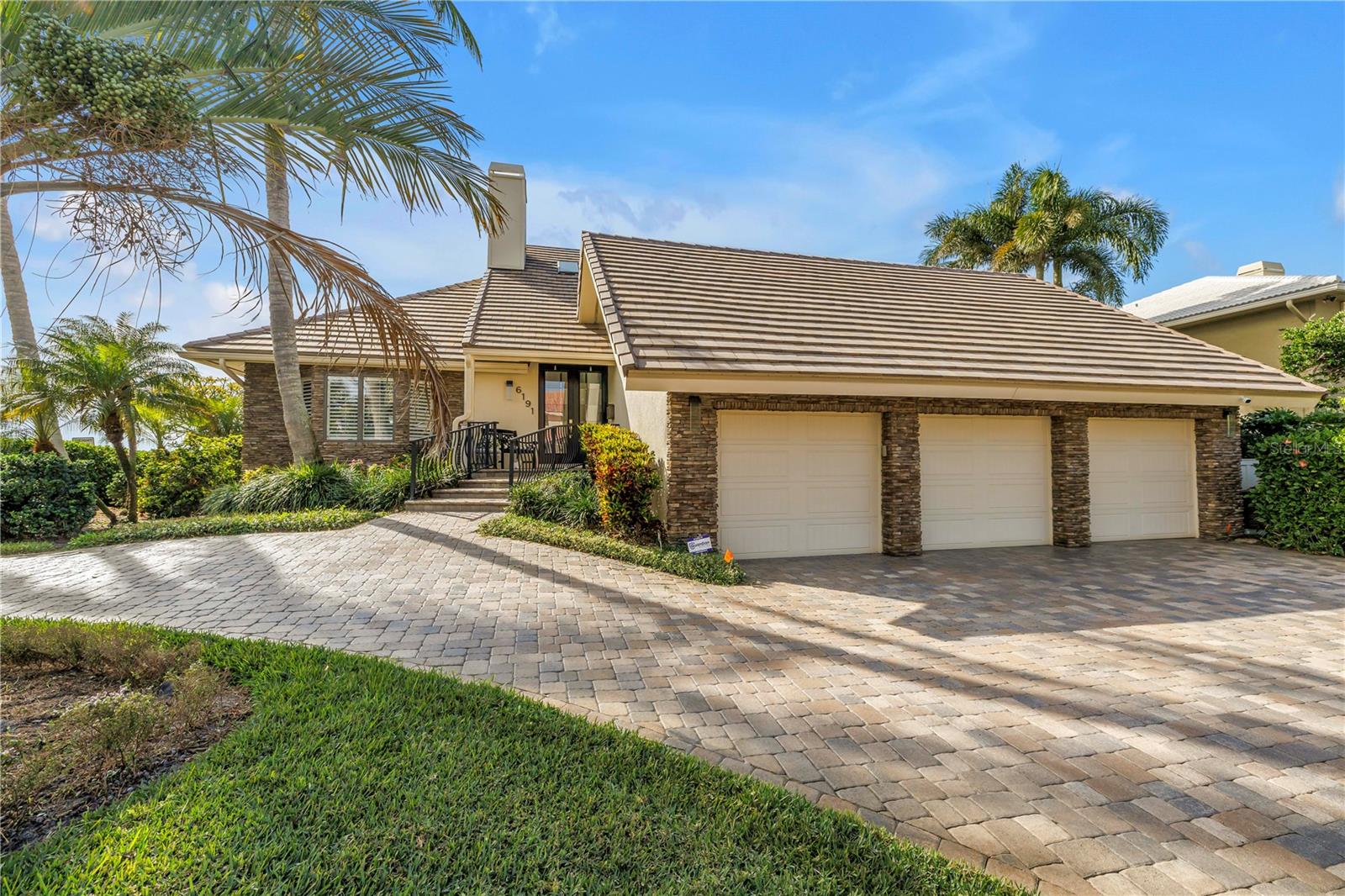 BAYWAY ISLES UNIT 1 - Residential