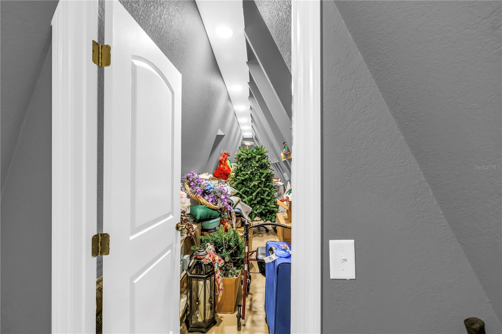 BAYWAY ISLES UNIT 1 - Residential