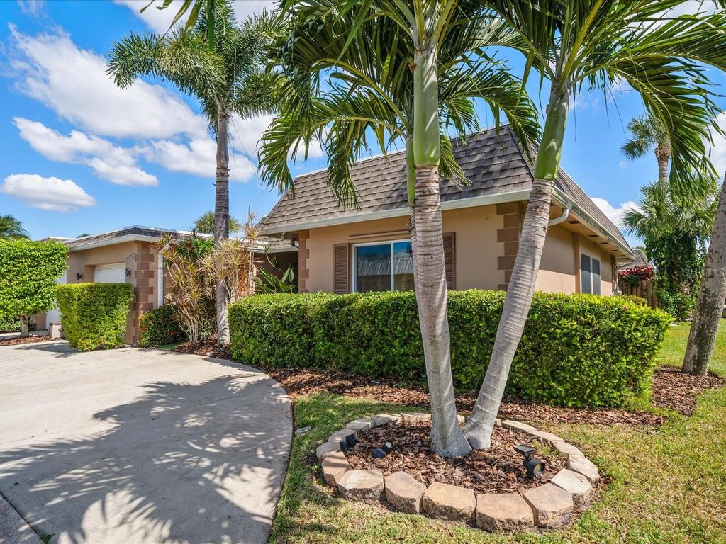 Photo of 6563 Grand Bahama Drive, Seminole, FL 33777 (MLS # TB8438691)