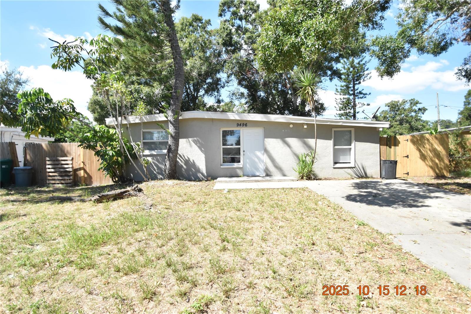 3 Bed/2 Bath Home in Seminole with 1159 sqft. of living space.
Freshly painted interior and ready for your finishing touches.
Fenced yard offers plenty of room to roam!
NEW Carpet in the bedrooms is so cozy on the feet.
Ceramic tile is so easy to clean and maintain.
Nice open floor plan with the kitchen overlooking dining and living areas offers good flow.
Kitchen appliances include range with range hood, and NEW refrigerator.
Master bedroom features a full bath for privacy.
Large Laundry room offers extra storage.
Washer and dryer CONNECTIONS, for your convenience.
New Window blinds allow just the right amount of light.
Ceiling fans will be sending you a cool breeze.
Efficient central AC and heat will keep you comfy year round.
Convenient to Beaches, Cross Bayou Little League Complex, Bardmoor Golf and Tennis, and Lake Seminole, with groceries, retail and restaurants near by.
Utilities are separate and tenant responsibility. 
Lawn is separate and tenant responsibility. 
DON'T FORGET TO CHECK OUT THE FULL WALK-THROUGH VIDEO AT OUR WEBSITE!