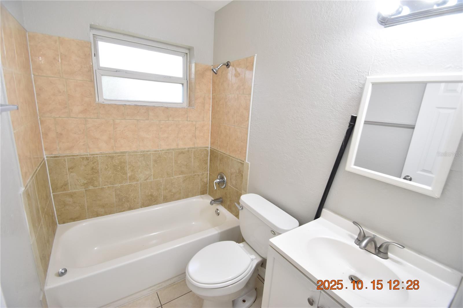 CRESTRIDGE 4TH ADD - Residential Lease