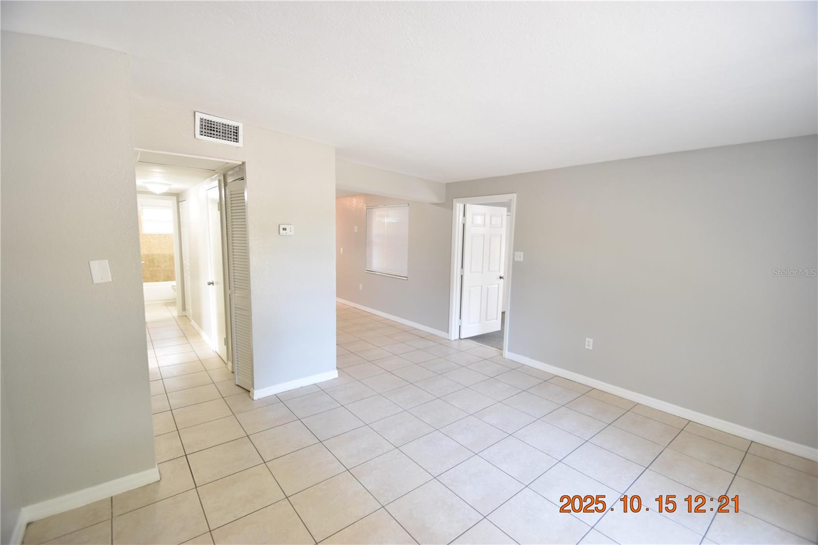 CRESTRIDGE 4TH ADD - Residential Lease