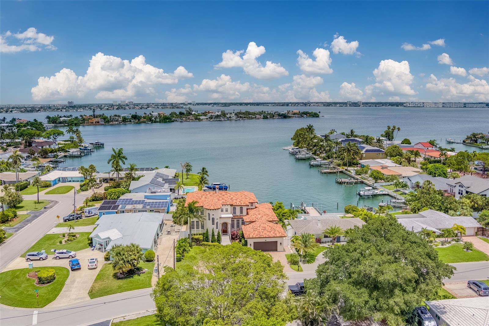 BELLE VISTA POINT 2ND ADD - Residential