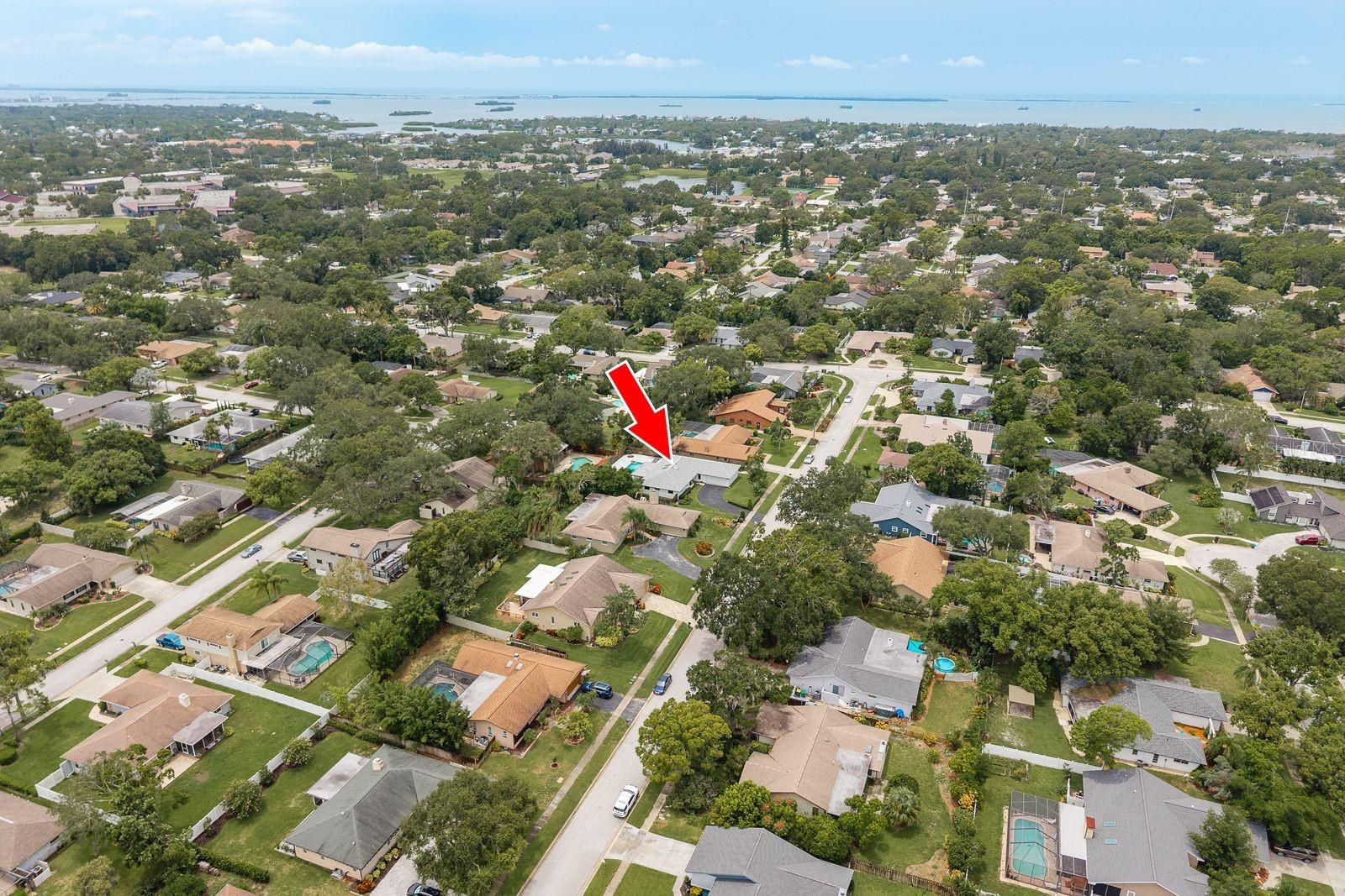 828 LAKESIDE TERRACE