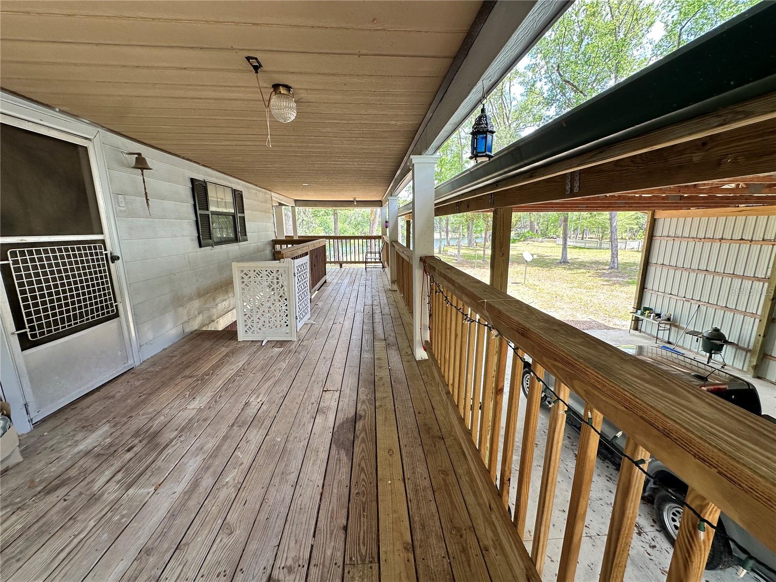 LOG LANDING - Residential