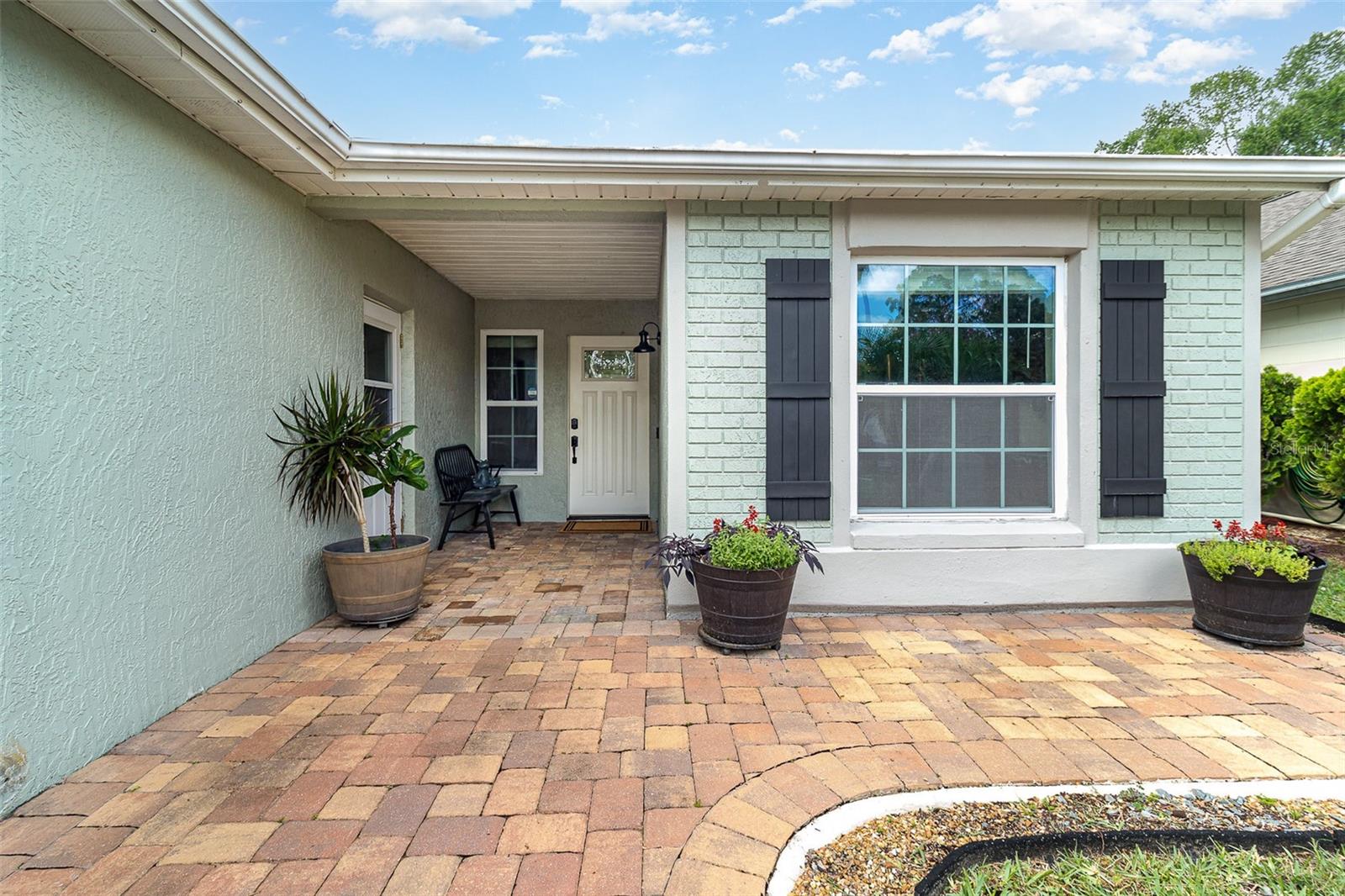 1096 DEES DRIVE