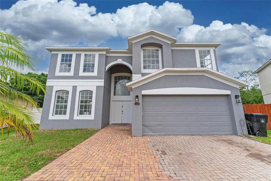 This beautiful 5 bedrooms, 3 bathrooms, plus a BONUS ROOM-flex space upstairs perfect for a playroom, home office or media lounge, is a great opportunity to enjoy Lake Nona and it's surroundings.
Located just minutes to the Orlando International Airport.
Step into modern elegance with all new porcelain tile flooring throughout the main level, updated kitchen and stylish baths.