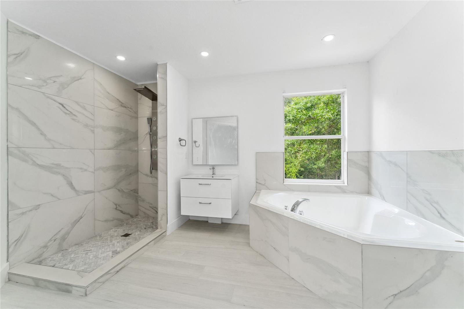LA VINA PHASE 2 - Residential