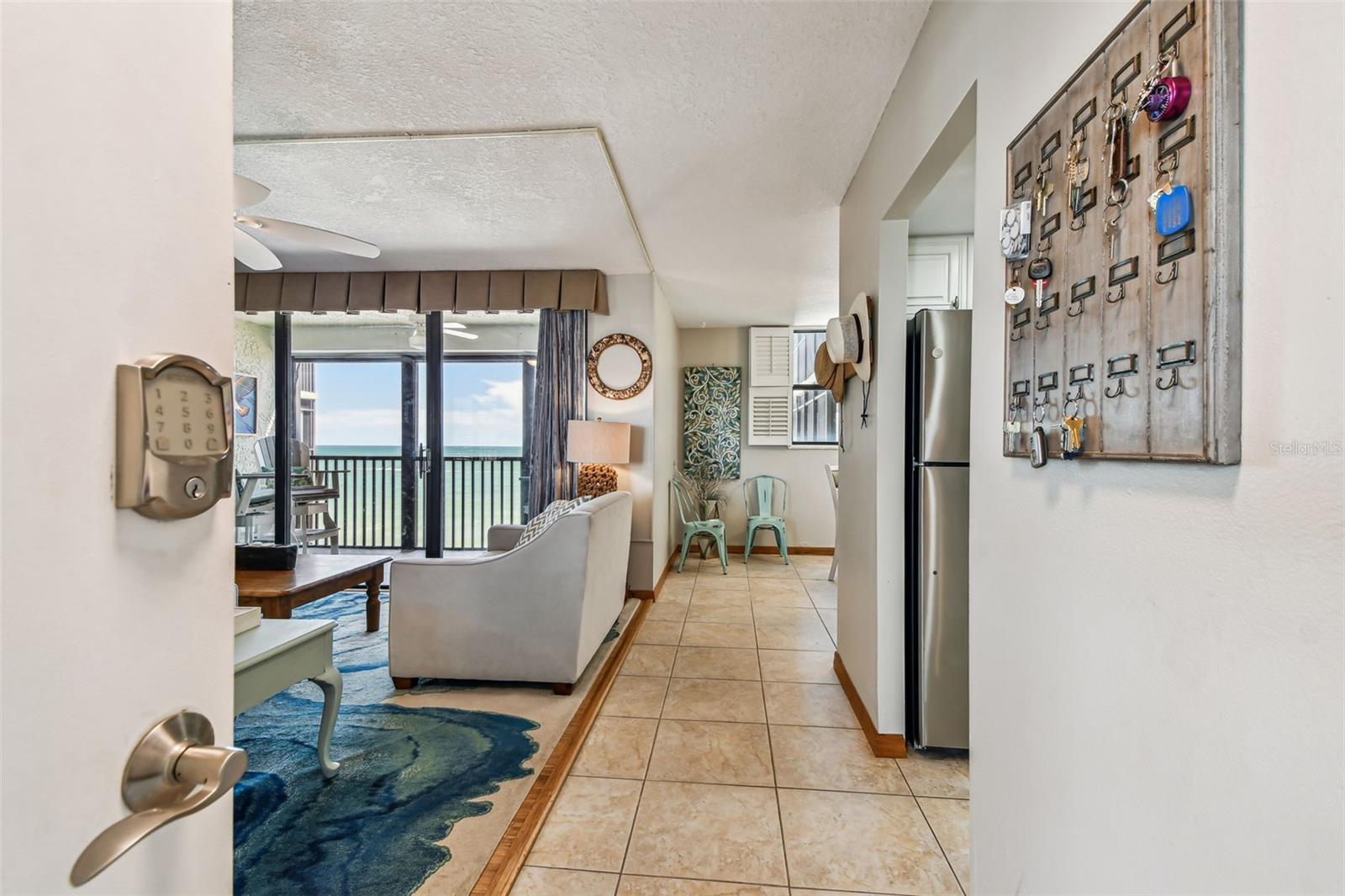 SHORES OF MADEIRA CONDO - Residential