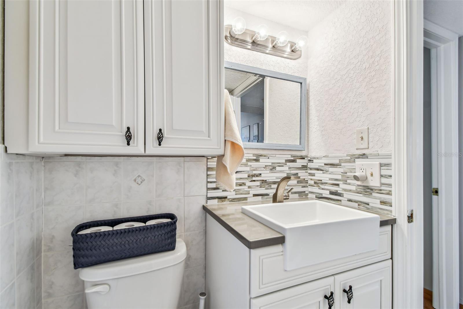 SHORES OF MADEIRA CONDO - Residential