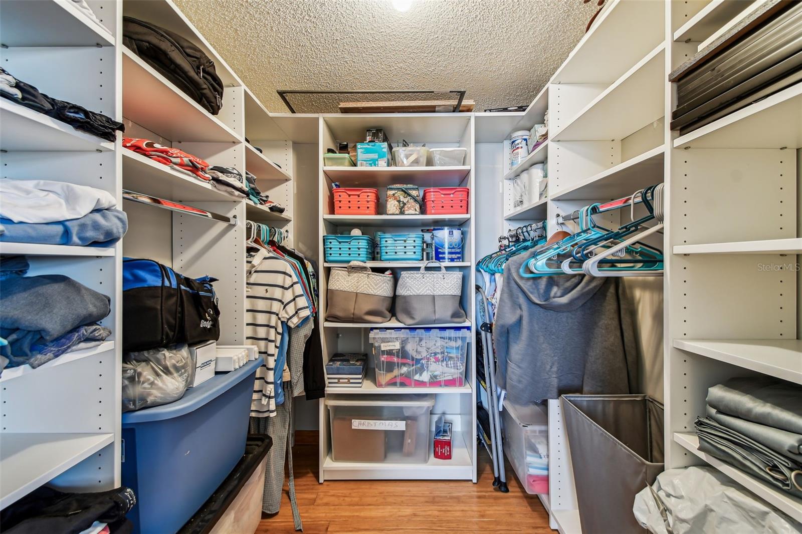 SHORES OF MADEIRA CONDO - Residential