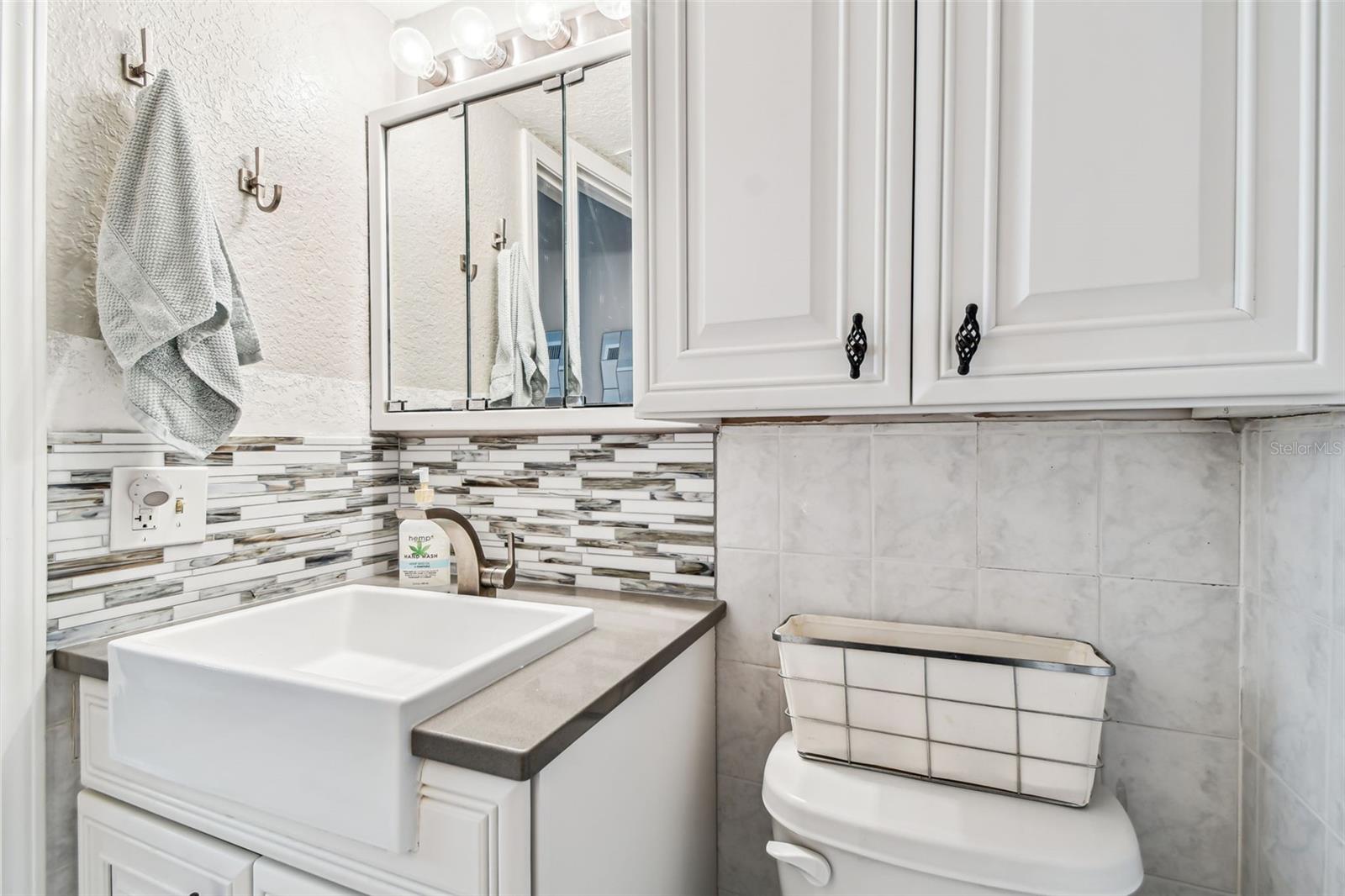SHORES OF MADEIRA CONDO - Residential