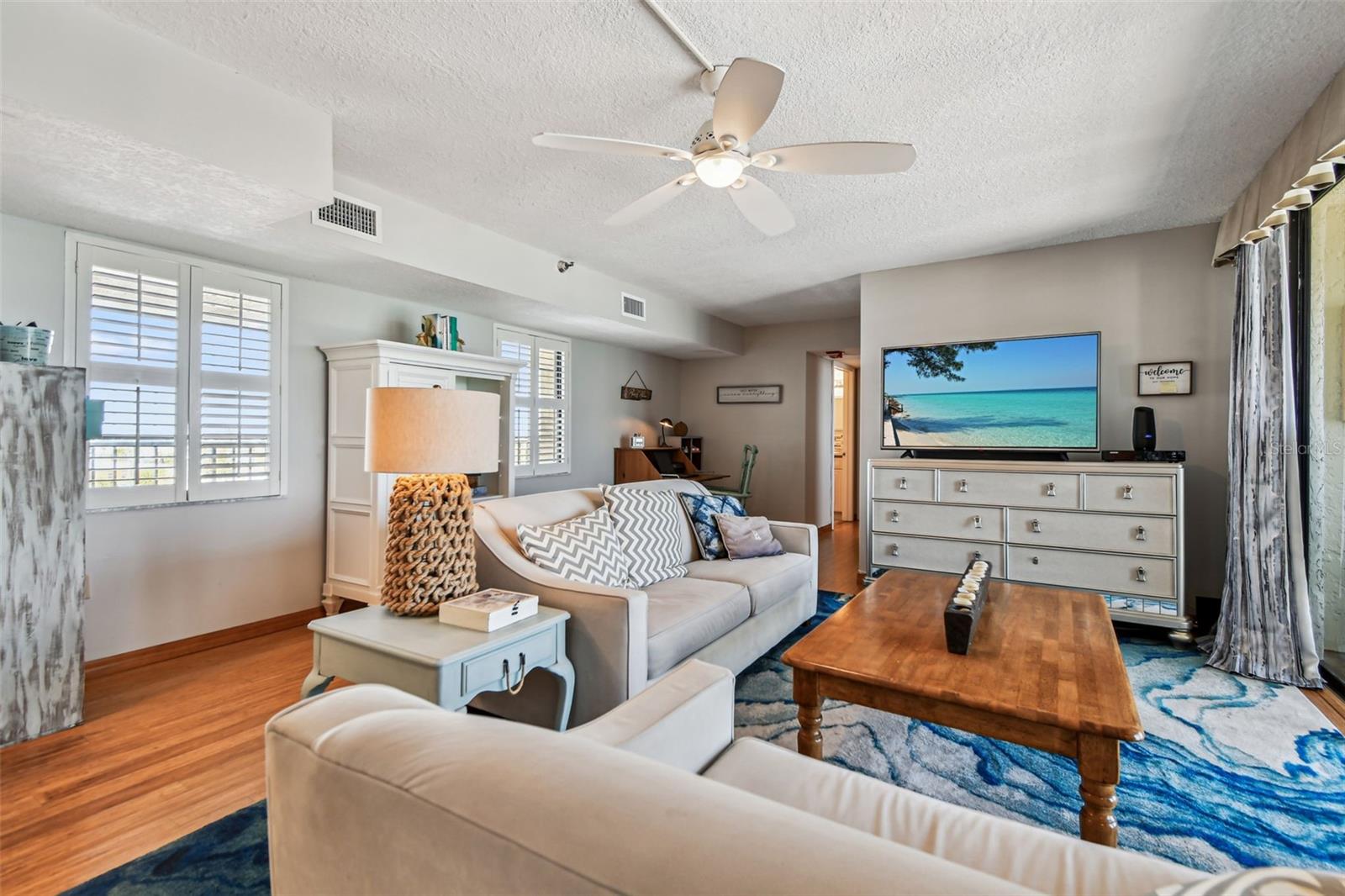 SHORES OF MADEIRA CONDO - Residential