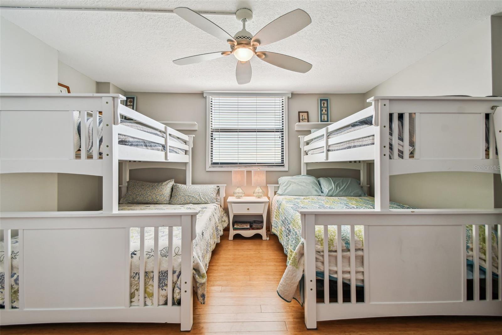SHORES OF MADEIRA CONDO - Residential