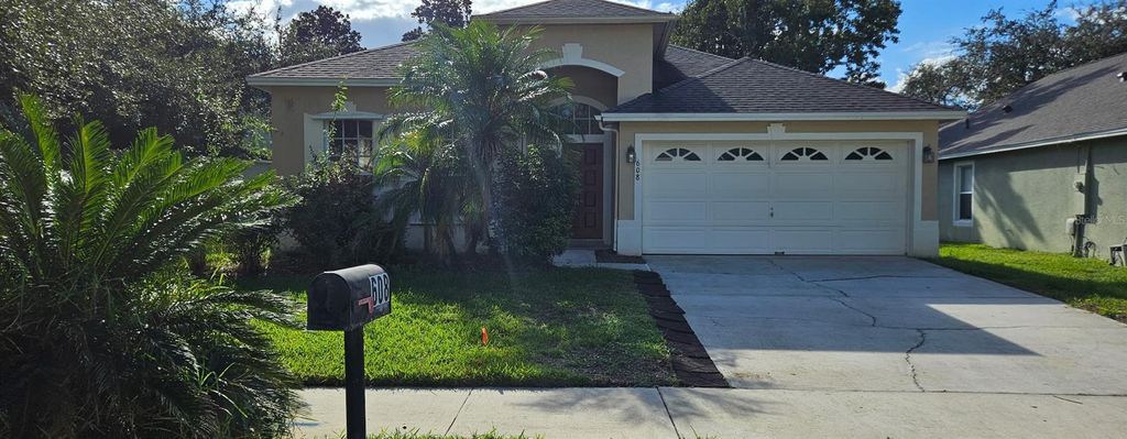 Photo of 608 Hampshire Lane, Oviedo, FL 32765 (MLS # S5137448)