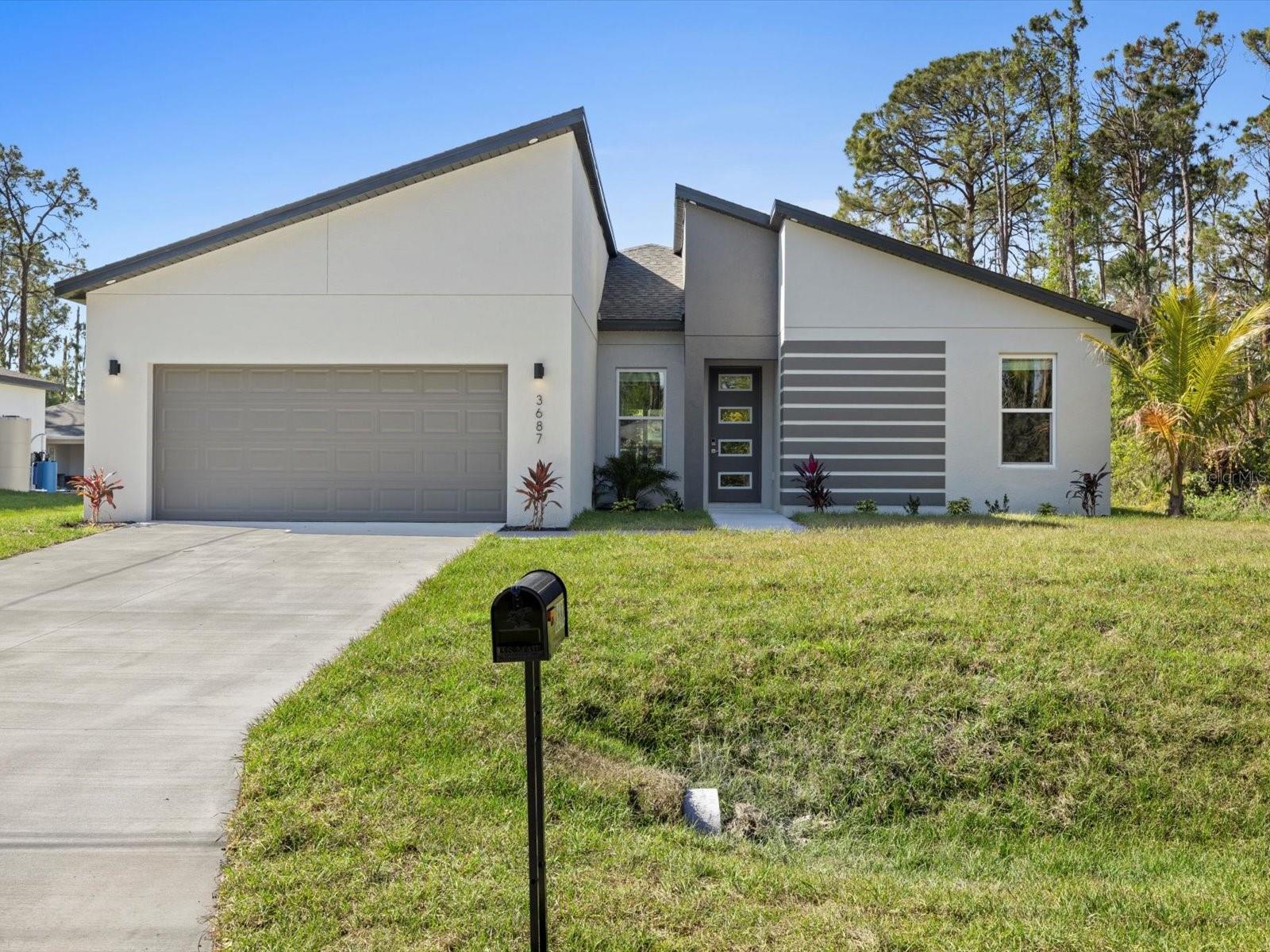 24349 KINGSWAY CIRCLE