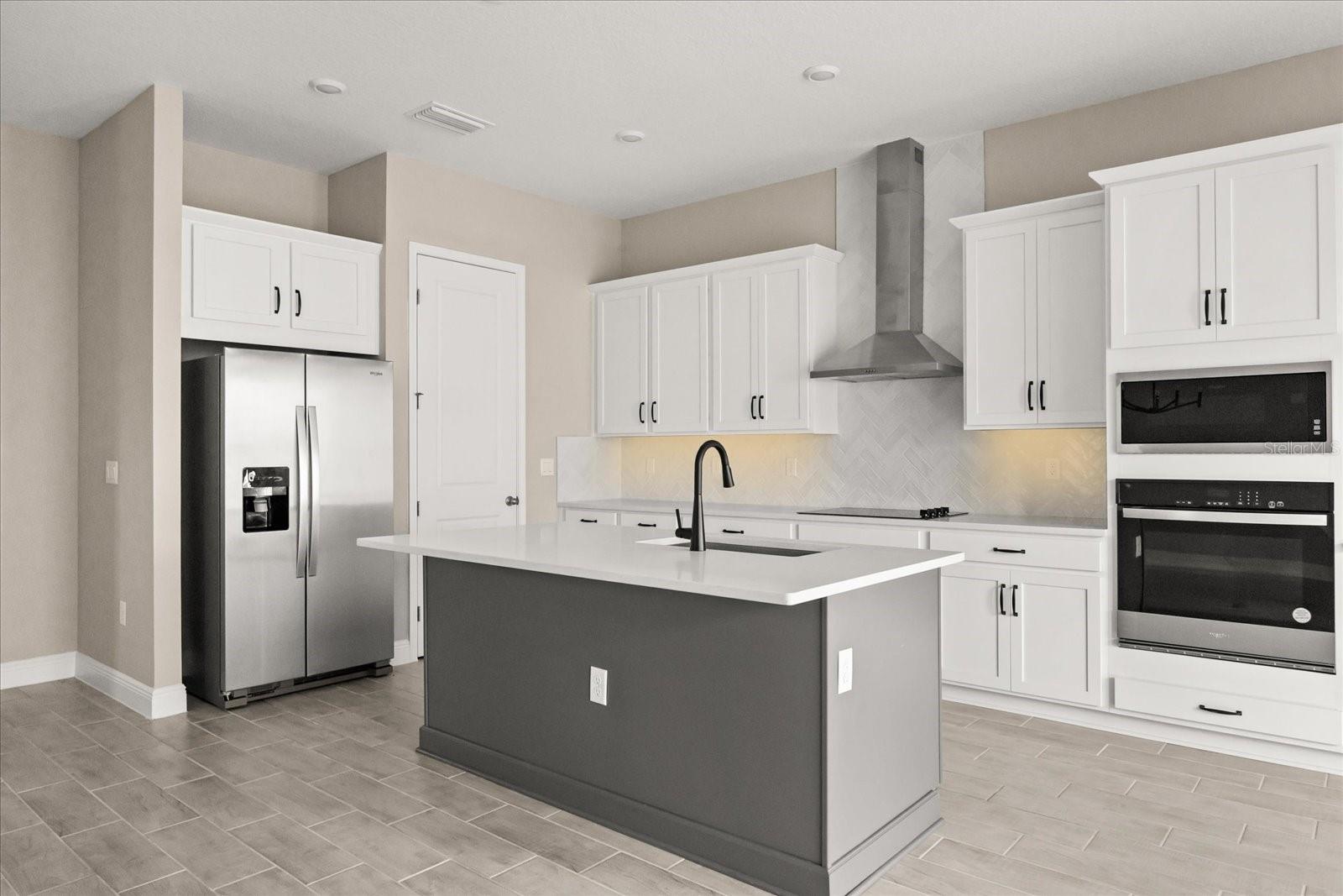 HAMLIN POINTE - Residential